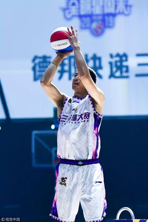 人生最大遗憾！疯三超超远三分绝杀球都进筐又涮涮出来了...