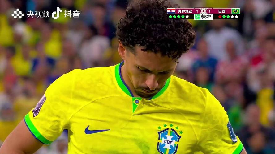 巴媒：因伤缺席对阵法国的友谊赛后，马尔基尼奥斯回归巴西队训练