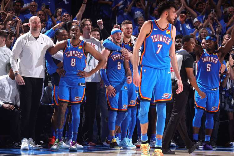 亚历山大30分4助，雷霆依靠38次罚球险胜尼克斯！布伦森30+5