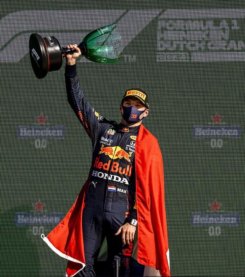 不满现行规则！荷兰电讯报：维斯塔潘考虑本赛季后从F1退役