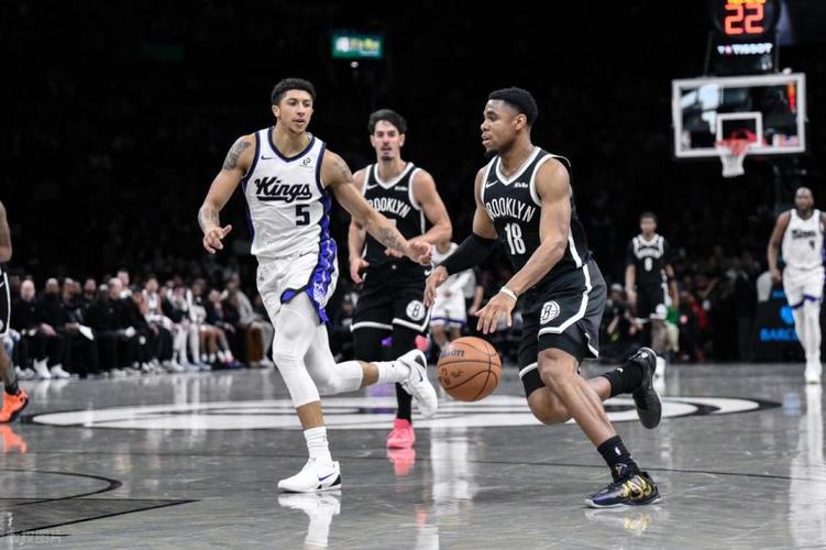 格列兹曼现场观战篮网比赛，篮网官方：很高兴你能来