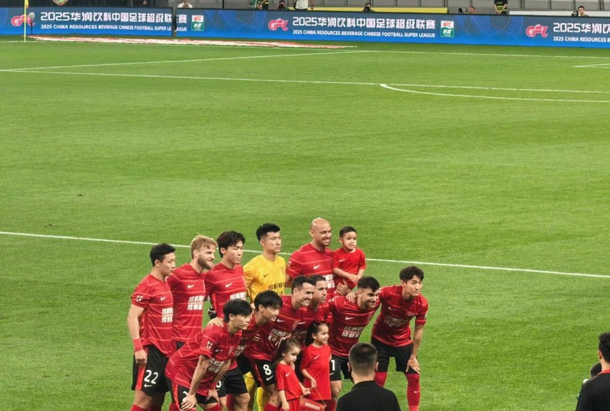 严鼎皓:铁人中超主场首秀感觉很震撼,我们带着很强大的信心