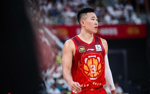 深圳3人20+胜吉林迎7连胜王浩然23+5贺希宁22+5姜伟泽15分