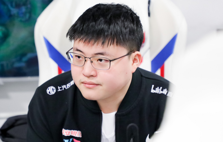 Juice奎桑提独木难支Uzi卢锡安狂砍四万二输出Uzi队拿赛点