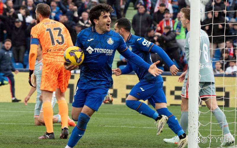 恩佐直播暗示加盟皇马直言想住马德里，损友调侃：去赫塔费吧！