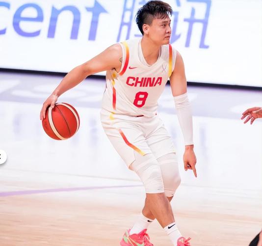 赵睿24+6+5三分爆发!北京2分险胜同曦麦基11+9周琦10+9