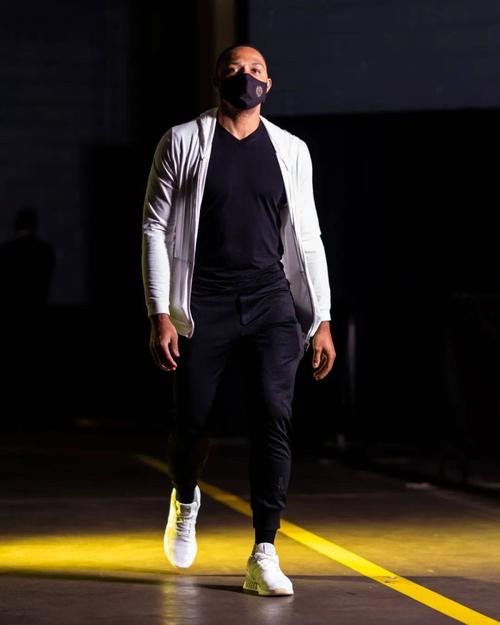 刀刀见血！小哈达威10中5贡献16分三分8中4