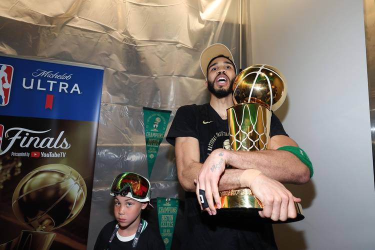 考辛斯:绿军已悄然成为东部最强七成功力的塔图姆也是联盟前10%