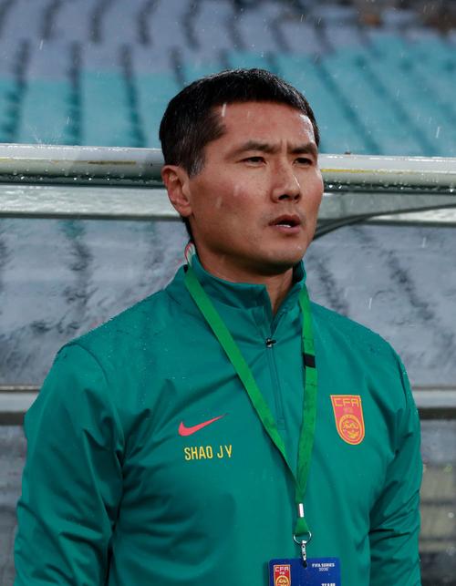 打几分国足20库拉索+02喀麦隆,吧友们对邵佳一首秀满意吗