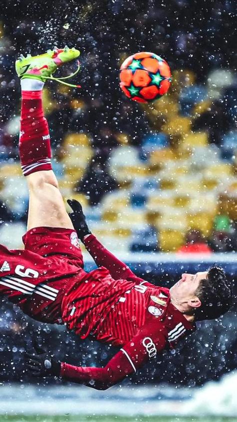 波兰主帅:无缘世界杯让人很痛苦,之后会和莱万对话了解他的去留