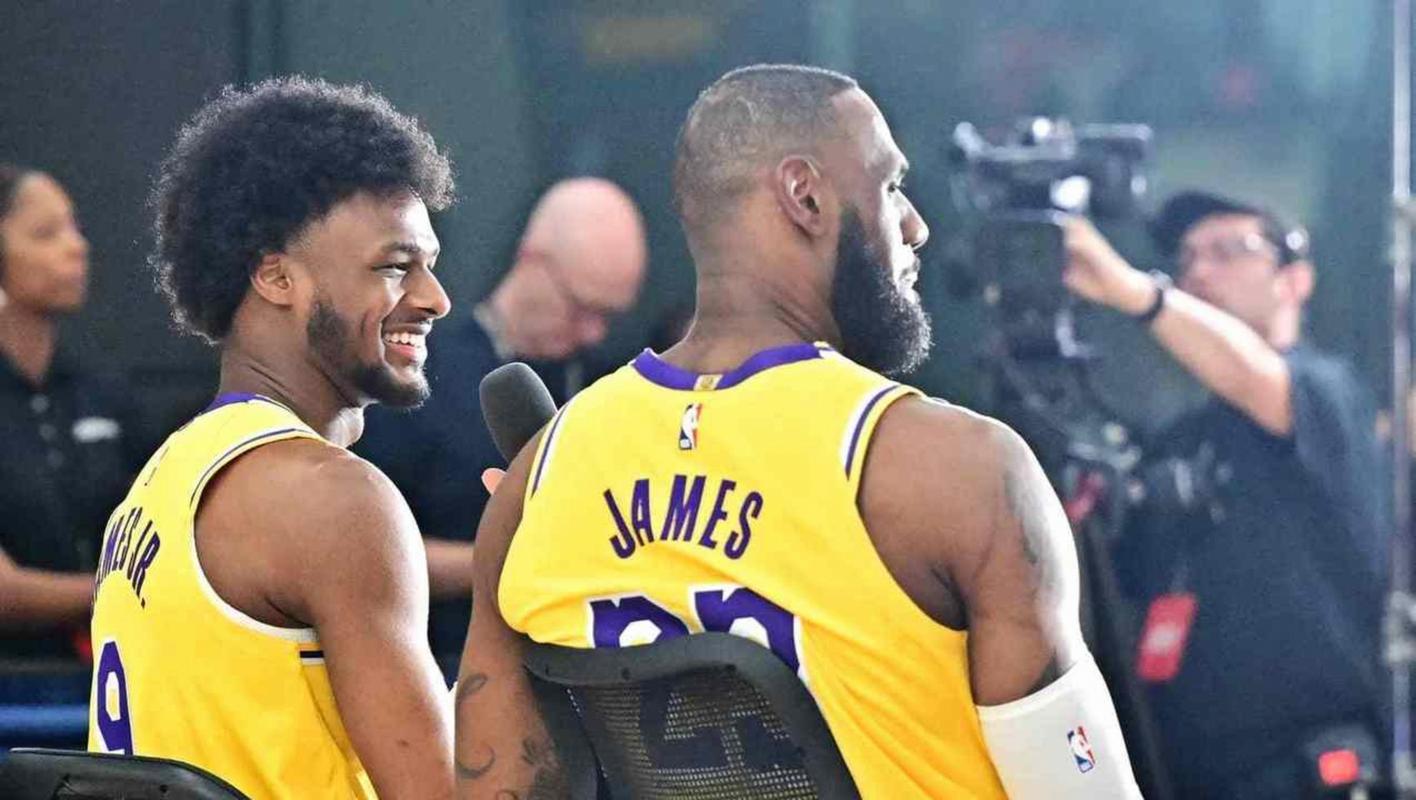 打了个酱油！布朗尼半场替补3分半无数据&2犯规正负值+9