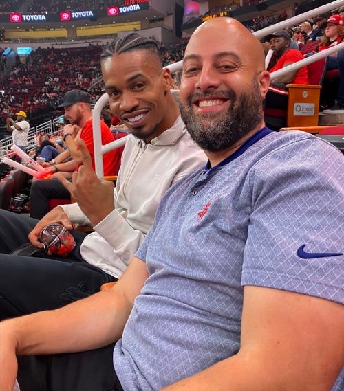 季后赛要接受考验了!里夫斯16中6得19分6板4助2断1帽三分9中2