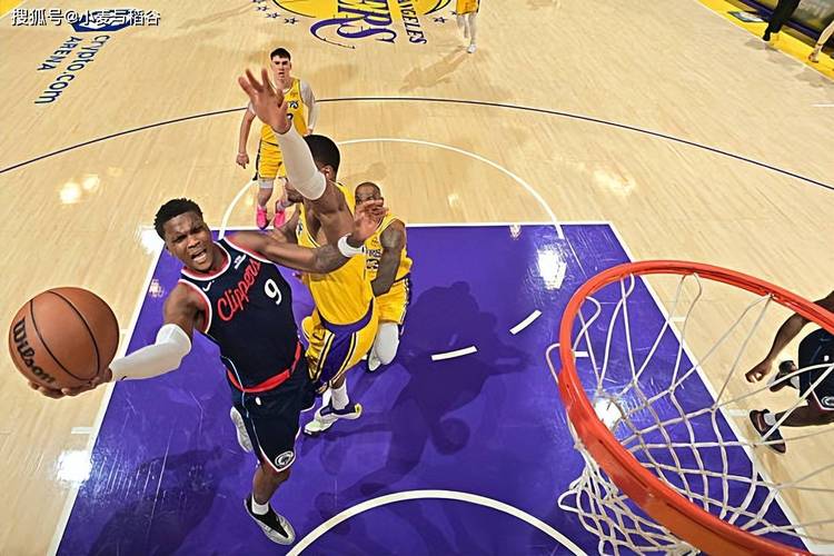 攻防两端的表现都很不理想，快船后场新援这是打不了硬仗吗