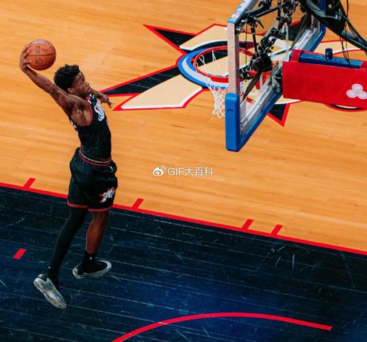 乔治炸裂！76人153131胜奇才，马克西砍28+2+9，埃奇库姆23+3+10