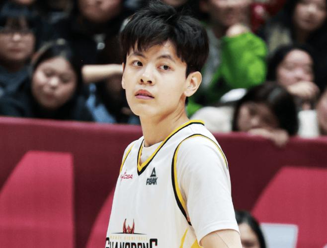 宫鲁鸣的错广东女篮被淘汰国家队政策被质疑杨舒予有心无力